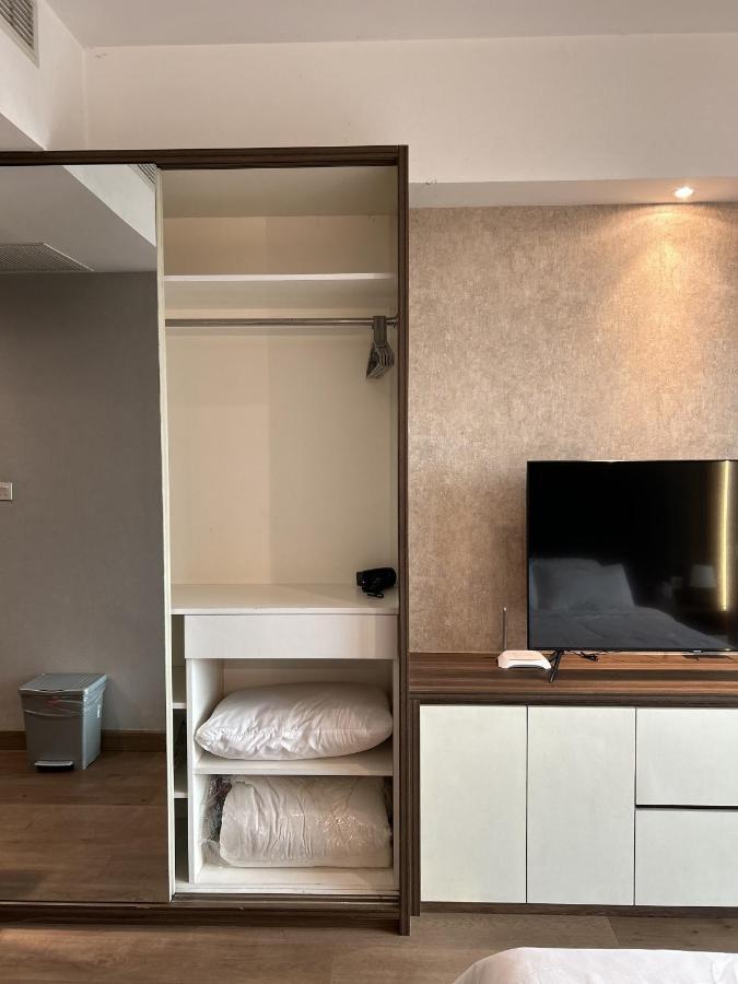 U Residence 2 Studio Apartment Pool View Tangerang Ngoại thất bức ảnh