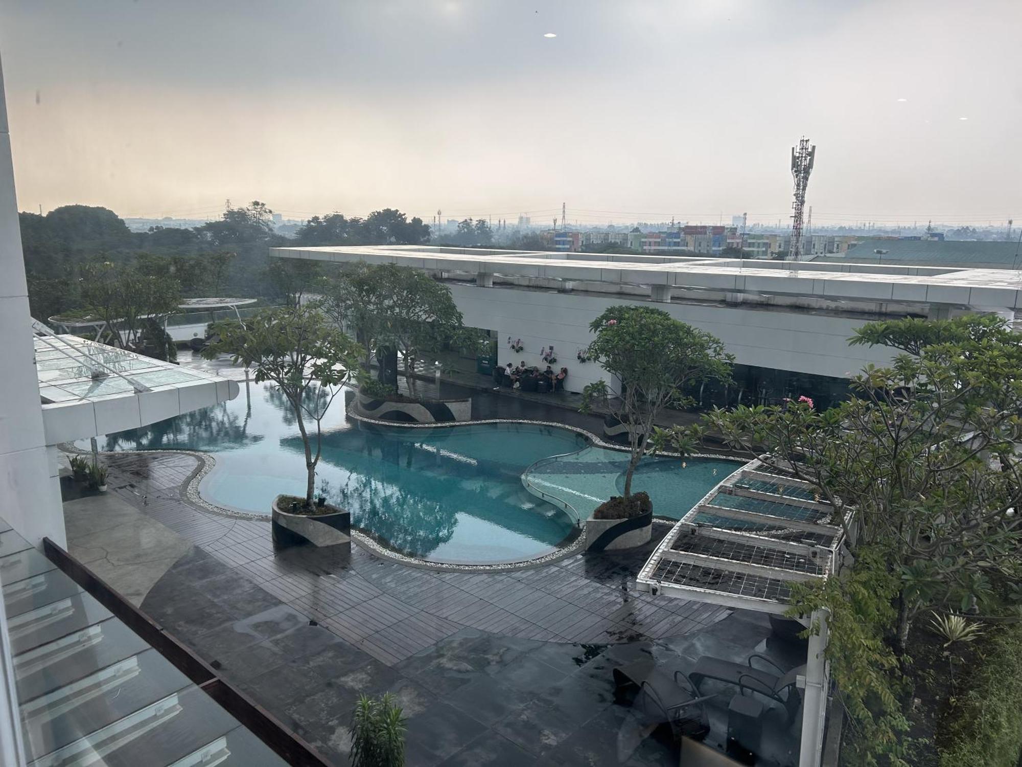U Residence 2 Studio Apartment Pool View Tangerang Ngoại thất bức ảnh