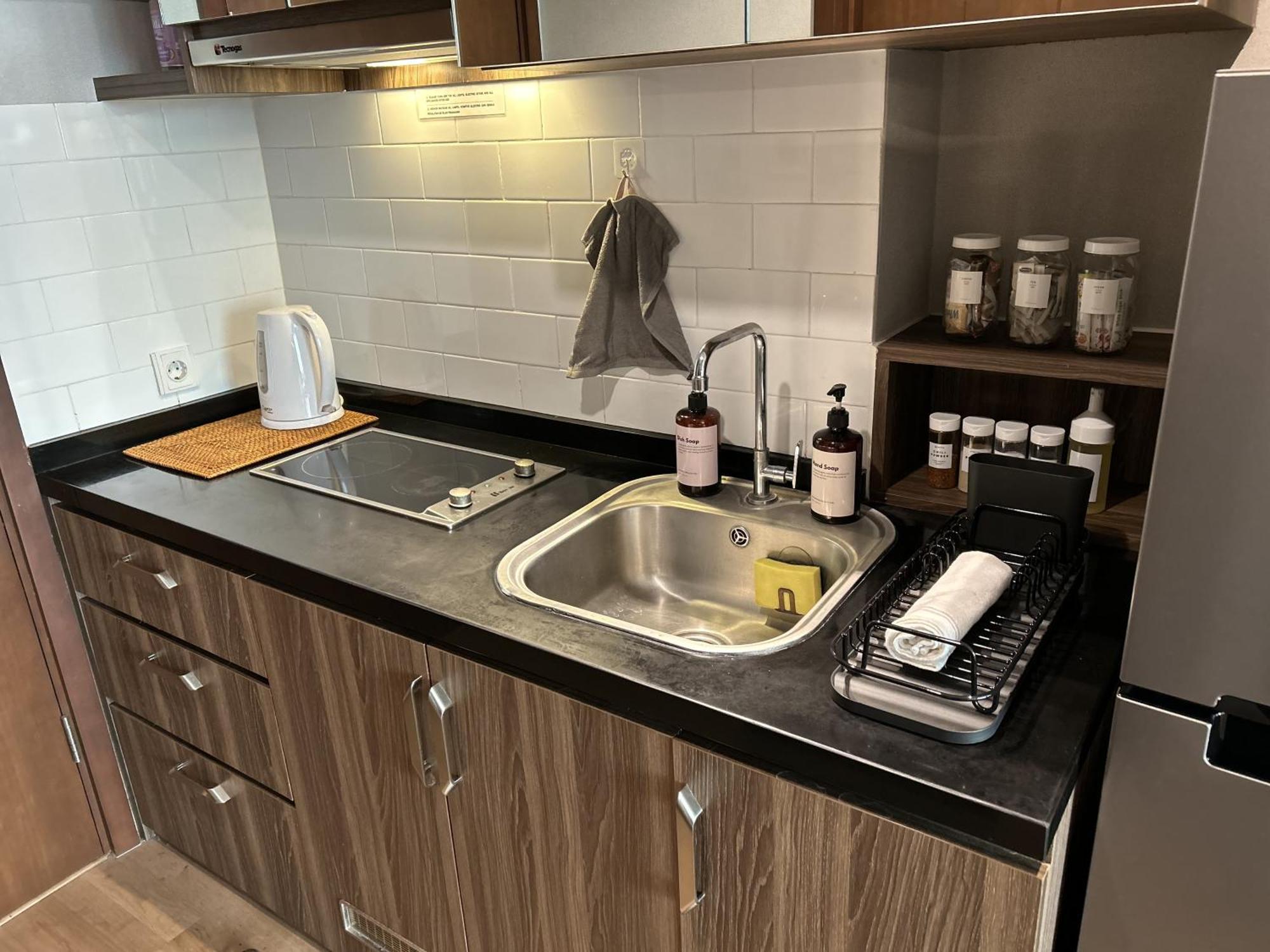 U Residence 2 Studio Apartment Pool View Tangerang Ngoại thất bức ảnh